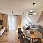 Everysky Nad Lomnica 15-15a Διαμέρισμα Karpacz