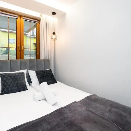 Everysky Nad łomnicą 15-15a Apartament *