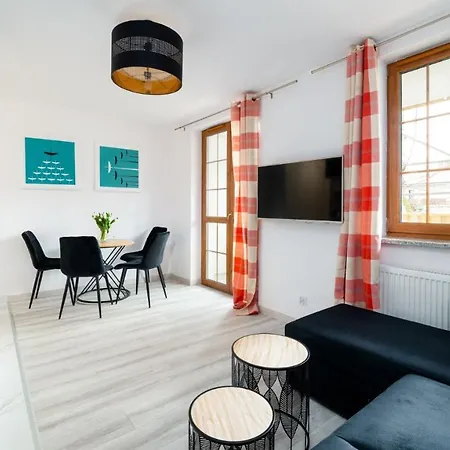 Everysky Nad łomnicą 15-15a *