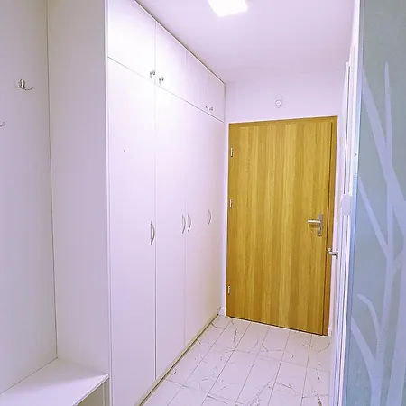Everysky Nad łomnicą 15-15a *