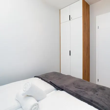 Everysky Nad Lomnica 15-15a Lejlighed *