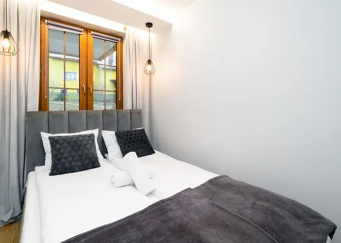 Everysky Nad Lomnica 15-15a Apartment *